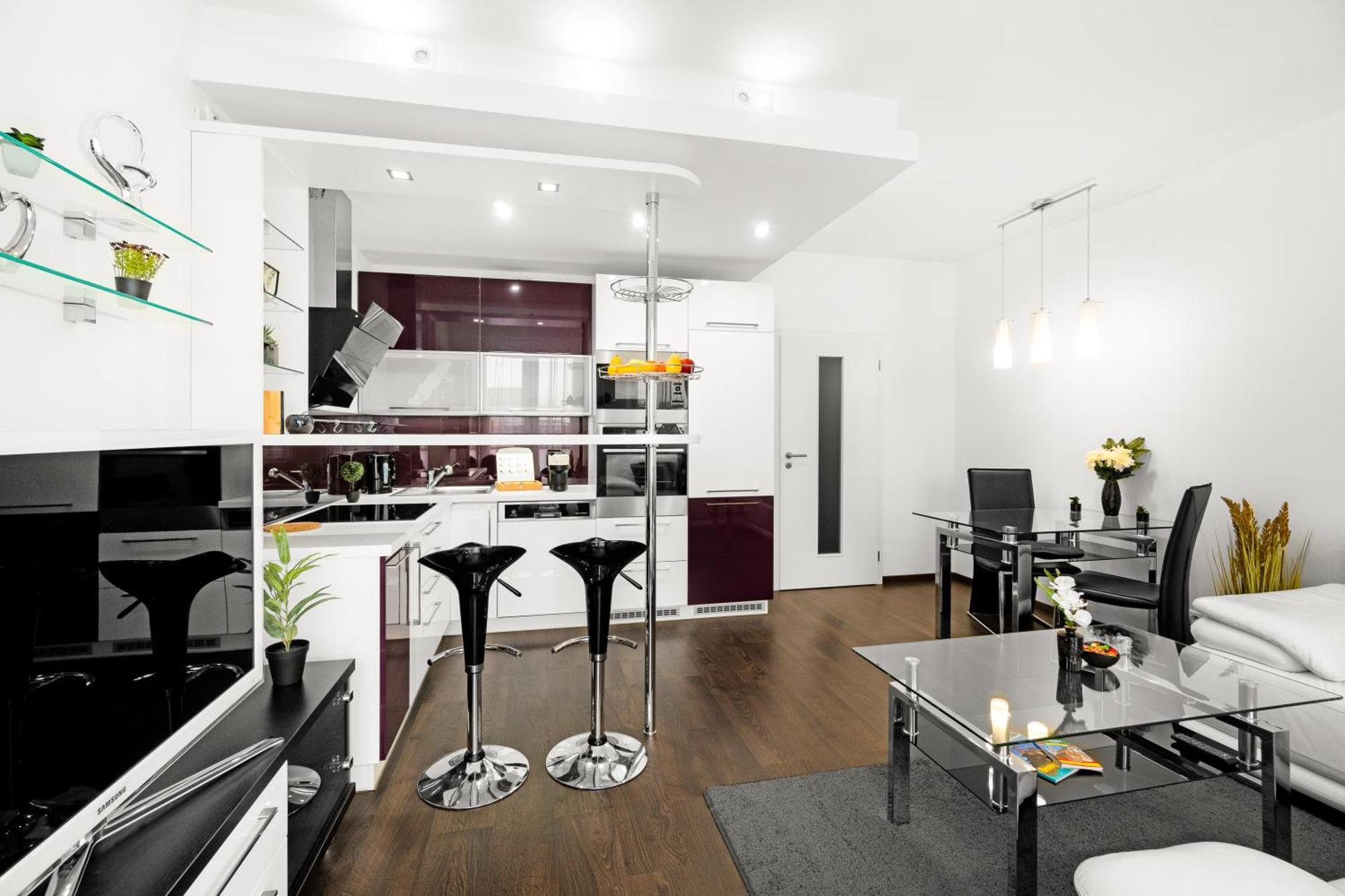 Bnb New Beautiful Apartment In The Center Of Ostrava With Option Garage Parking Екстер'єр фото