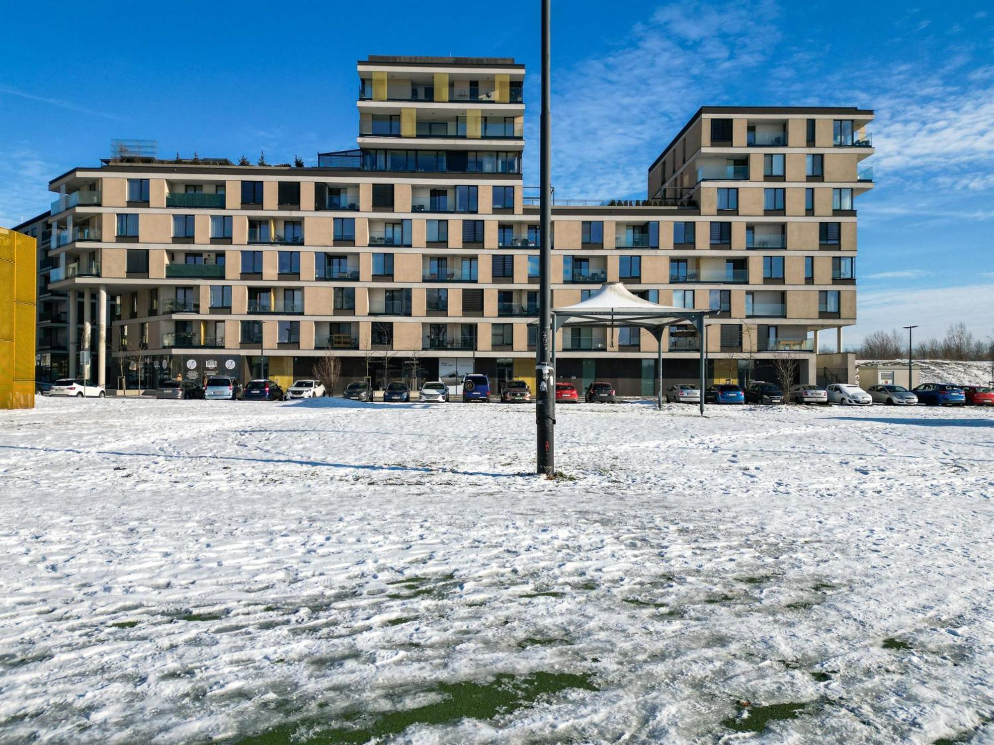 Bnb New Beautiful Apartment In The Center Of Ostrava With Option Garage Parking Екстер'єр фото