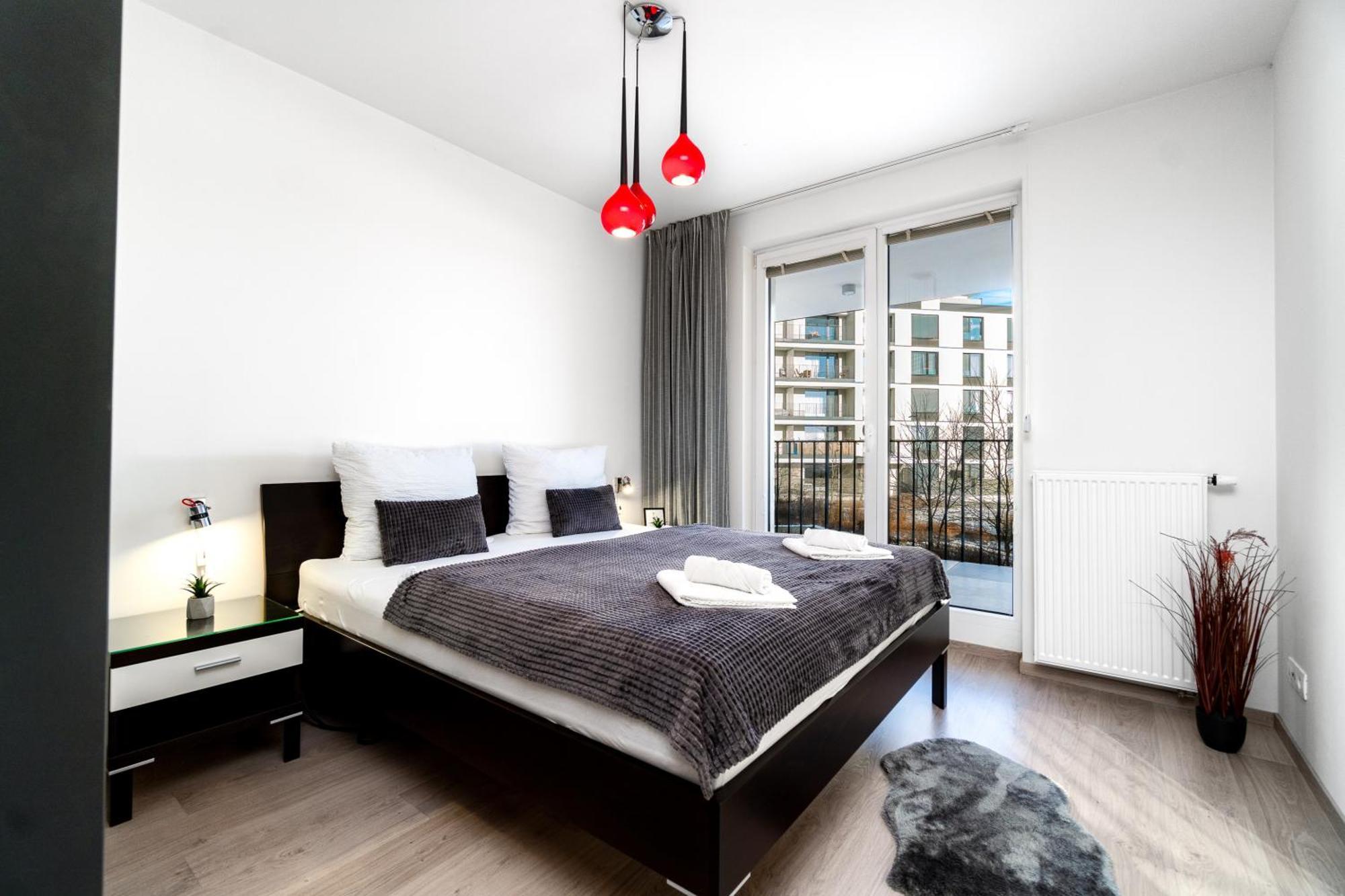 Bnb New Beautiful Apartment In The Center Of Ostrava With Option Garage Parking Екстер'єр фото